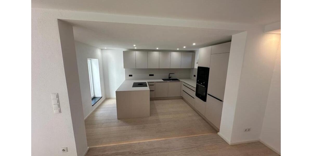 Etagenwohnung Waldershof - 2 Zimmer, 84 m&sup2;, 840&euro; | Angebot:24679928