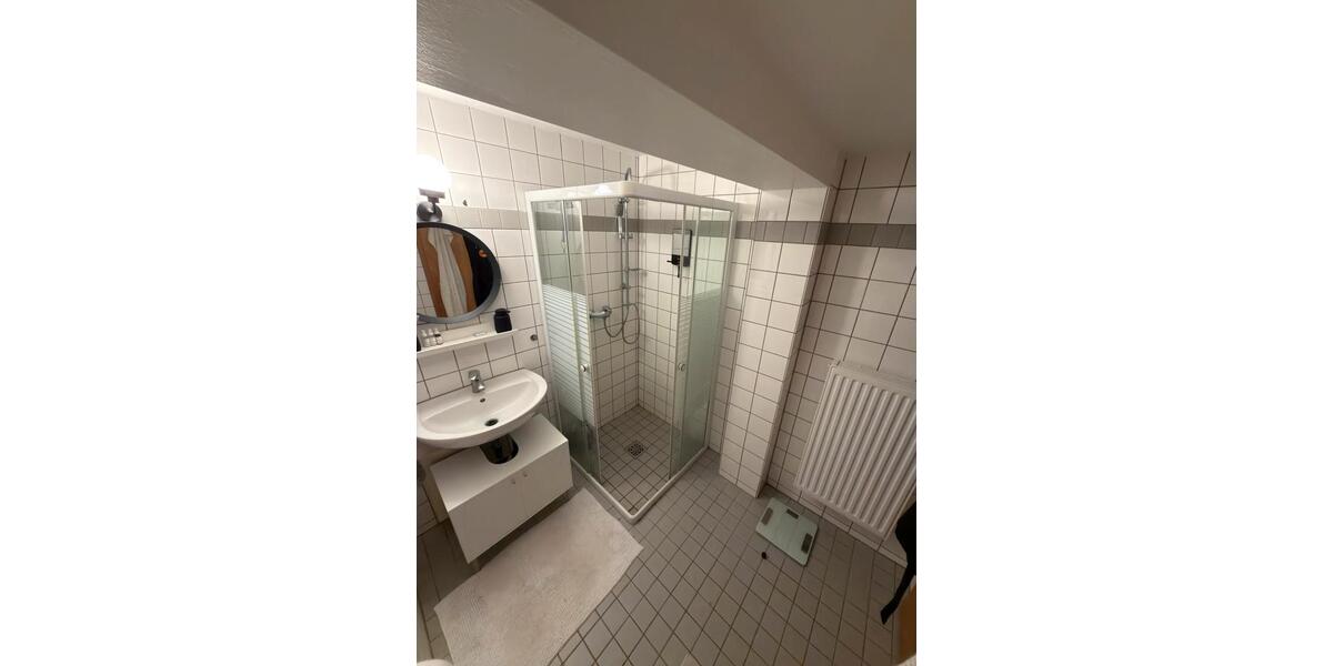 Erdgeschosswohnung mit Gartennutzung in Krefeld Uerdingen 2 zimmer