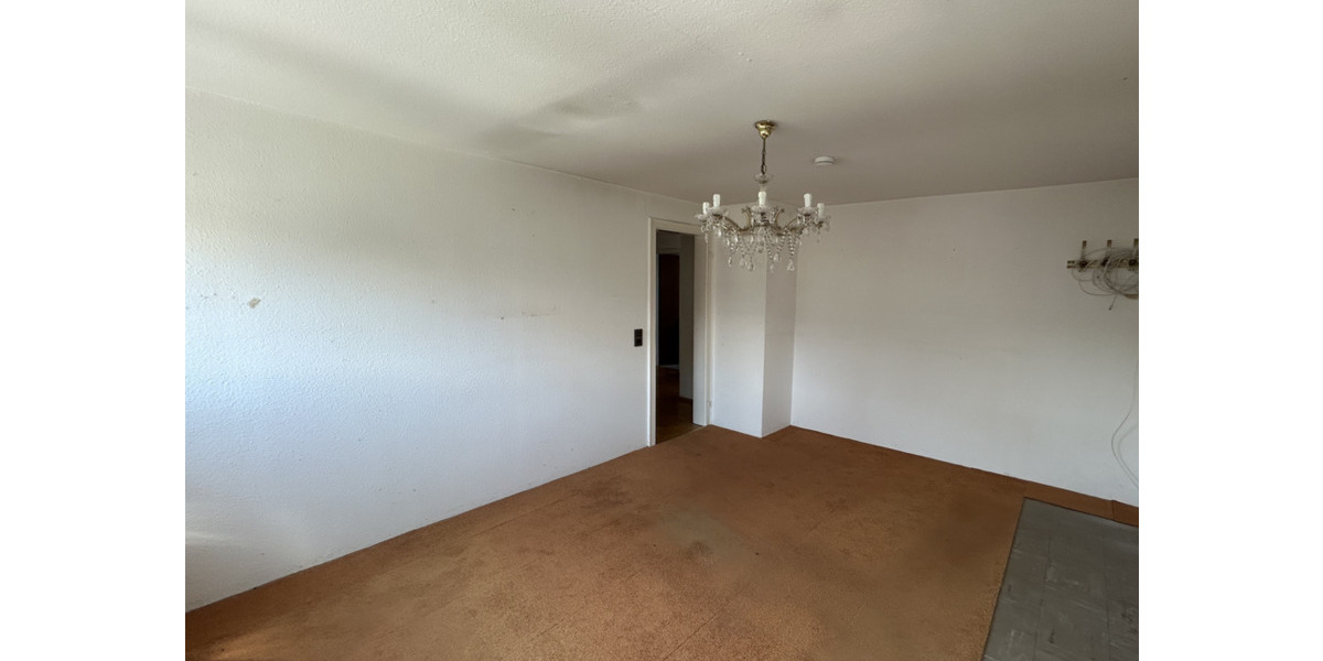 Schöne Dachgeschosswohnung in Stadtnähe 2 zimmer