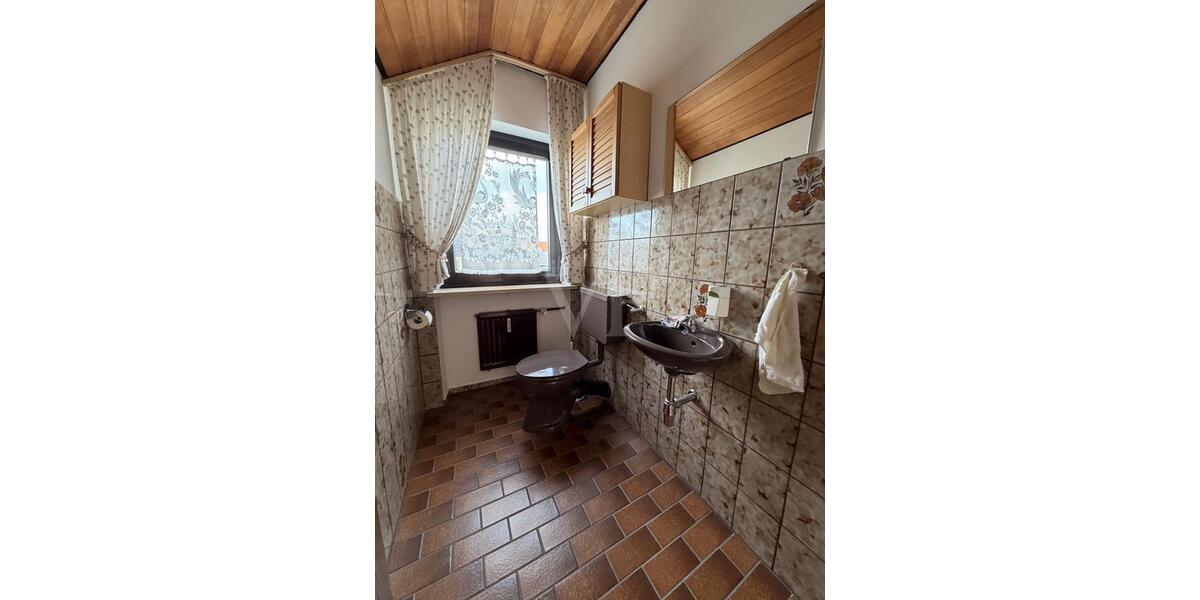 Dachgeschoßwohnung Bad Windsheim - 4 Zimmer, 89 m&sup2;, 900&euro; | Angebot:25961548