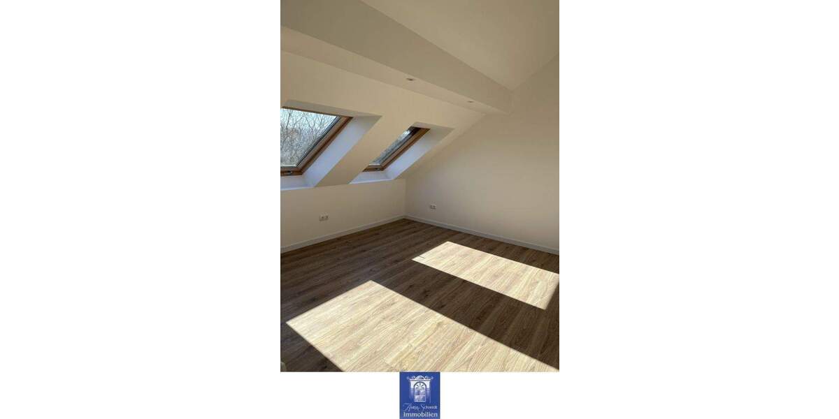 Etagenwohnung Dresden Cotta - 5 Zimmer, 119 m&sup2;, 1.500&euro; | Angebot:25709117