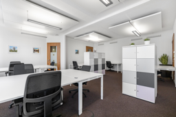 Schöne flexible Arbeitsplätze und Büroräume mit voller Ausstattung - All-in-Miete zimmer