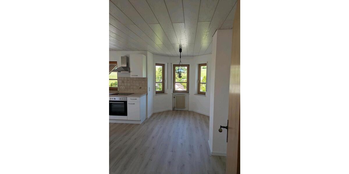 Dachgeschoßwohnung Engen - 3.5 Zimmer, 85 m&sup2;, 820&euro; | Angebot:26697102