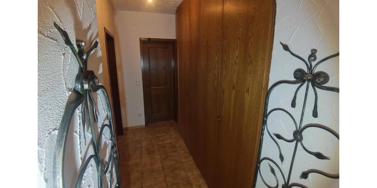Etagenwohnung Johannesberg - 2.5 Zimmer, 84 m&sup2;, 690&euro; | Angebot:26413687