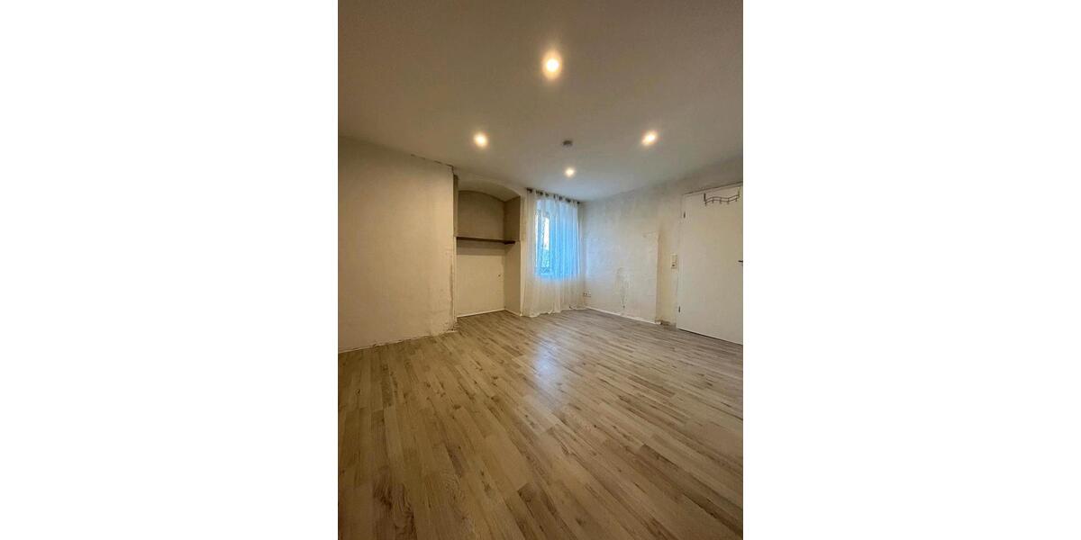 Erdgeschoßwohnung Weißenburg in Bayern - 2 Zimmer, 80 m&sup2;, 700&euro; | Angebot:25844273