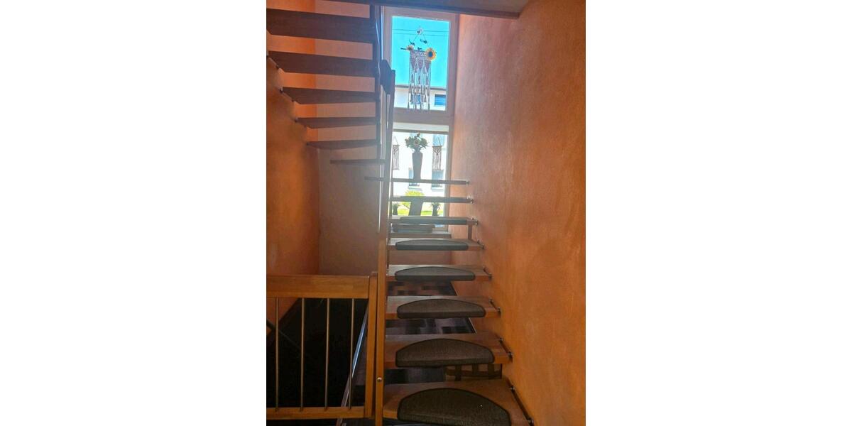 Etagenwohnung Staßfurt - 2 Zimmer, 63 m&sup2;, 303&euro; | Angebot:26279626