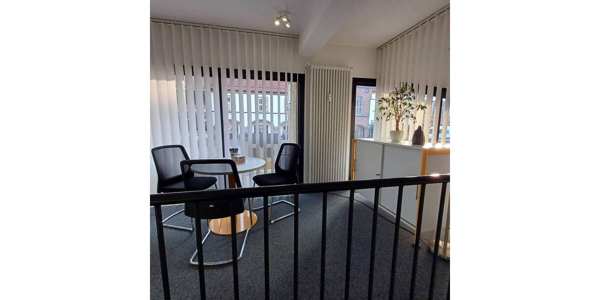 Gewerbeobjekt Lemgo - 5 Zimmer, 150 m&sup2;, 900&euro; | Angebot:23966880