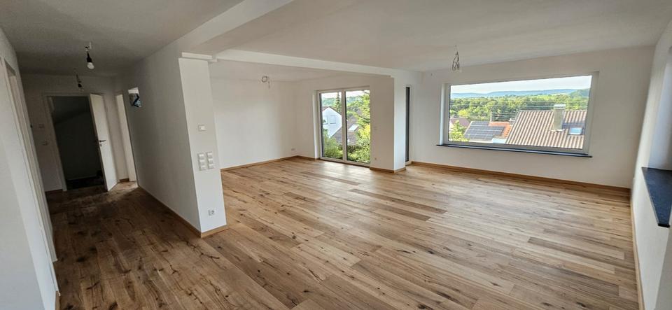 Erdgeschoßwohnung Backnang - 3 Zimmer, 106 m&sup2;, 1.300&euro; | Angebot:26084864