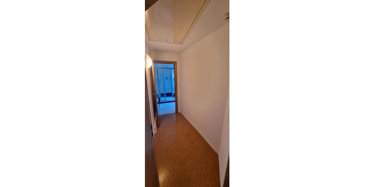 Dachgeschoßwohnung Duisburg Hamborn - 2 Zimmer, 60 m&sup2;, 600&euro; | Angebot:26241615
