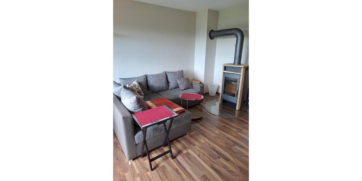 Dachgeschoßwohnung Tacherting - 3 Zimmer, 71 m&sup2;, 1.083&euro; | Angebot:25207617