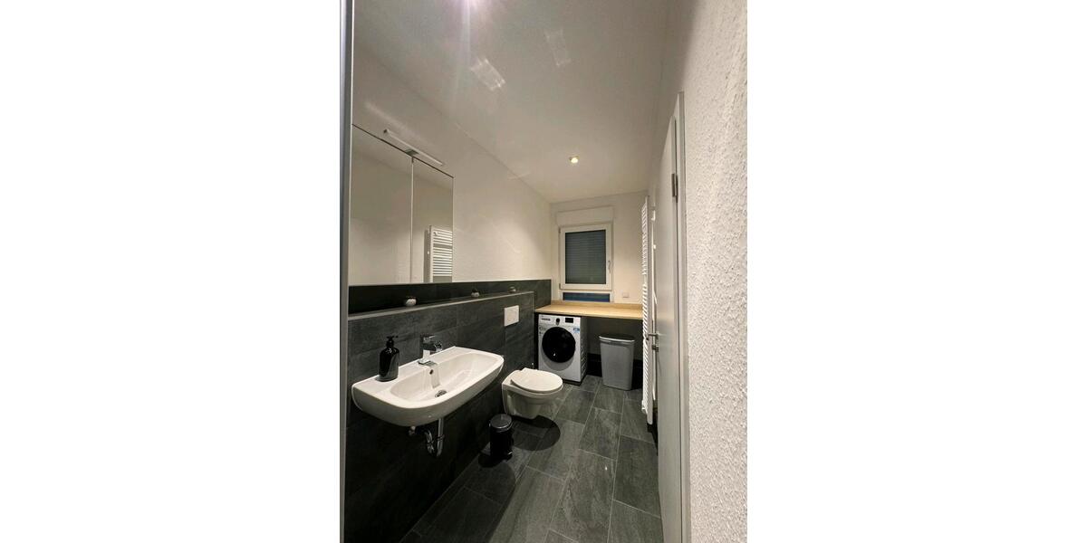 Etagenwohnung Wiesbaden Schierstein - 2 Zimmer, 30 m&sup2;, 1.350&euro; | Angebot:24445002