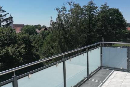 Freundliche 3-Zimmer Dachgeschosswohnung in Parkstetten zimmer