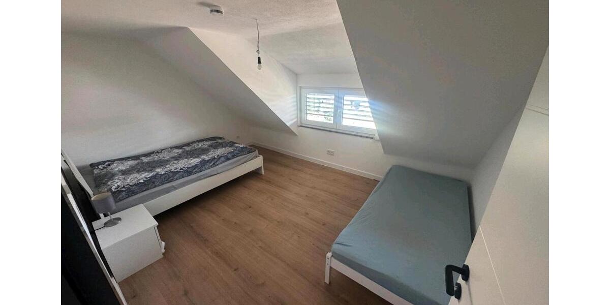 Dachgeschoßwohnung Mühlacker - 2 Zimmer, 55 m&sup2;, 1.000&euro; | Angebot:26522940