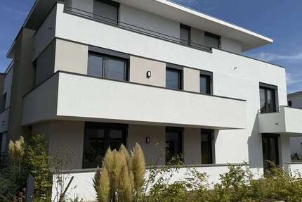 Wohnung zum Mieten in Köln 1.560 € 107.63 m² 3 zimmer