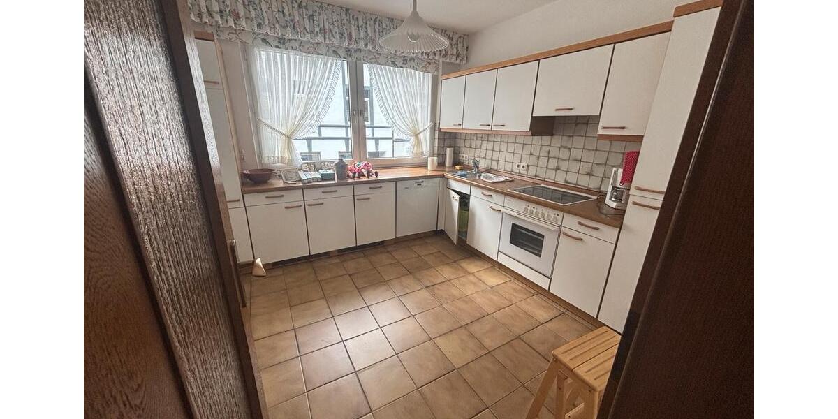 Etagenwohnung Duisburg Mittelmeiderich - 3 Zimmer, 80 m&sup2;, 850&euro; | Angebot:26496121