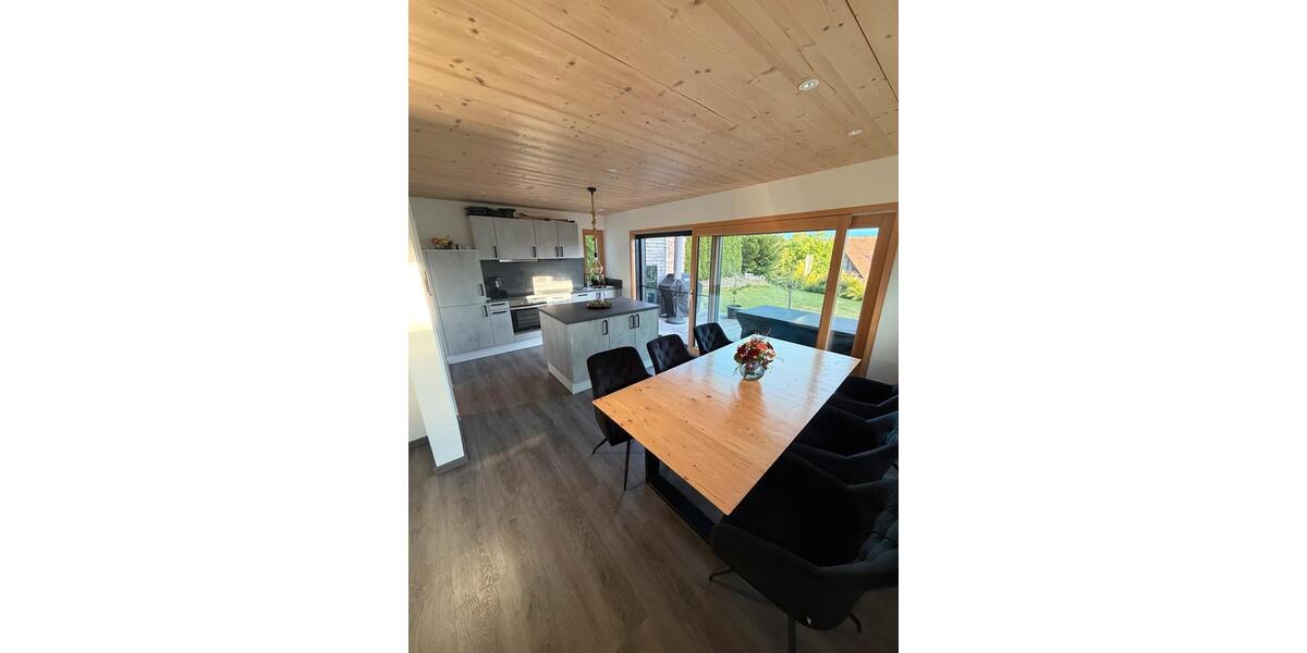 Einfamilienhaus Hoßkirch - 2 Zimmer, 72 m&sup2;, 1.200&euro; | Angebot:26698142