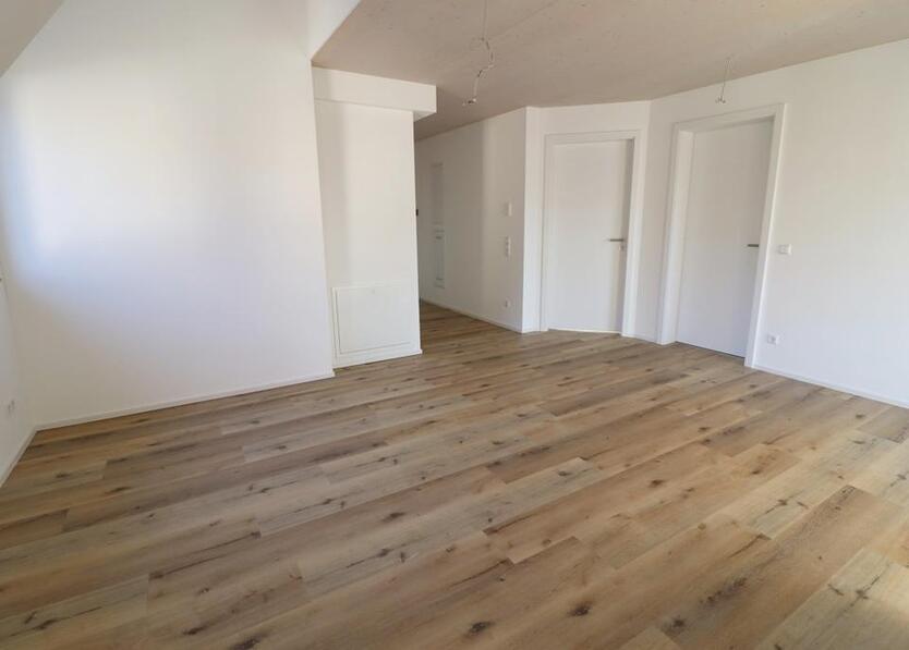 Lichtdurchflutete Maisonette-Wohnung mit zwei Balkonen in Mehrstetten - Erstbezug!