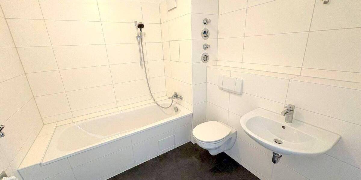 Etagenwohnung Berlin Johannisthal - 3 Zimmer, 84 m&sup2;, 960&euro; | Angebot:26692602