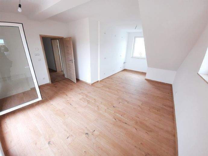 Etagenwohnung Leipzig Böhlitz-Ehrenberg - 2 Zimmer, 85 m&sup2;, 1.112&euro; | Angebot:25835265