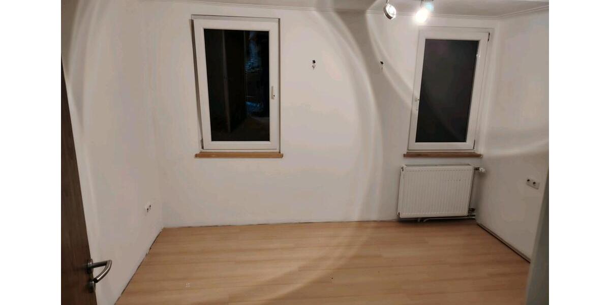 WG Zimmer zu vermieten in Männer WG 1 zimmer