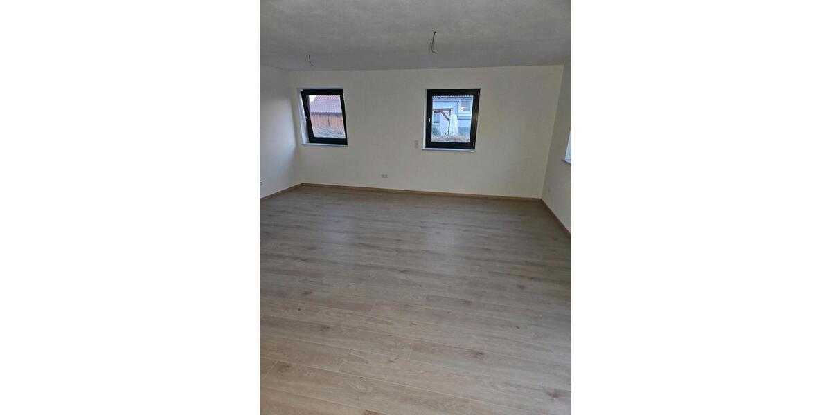 Erdgeschoßwohnung Wallerstein - 4.5 Zimmer, 120 m&sup2;, 1.450&euro; | Angebot:24818502