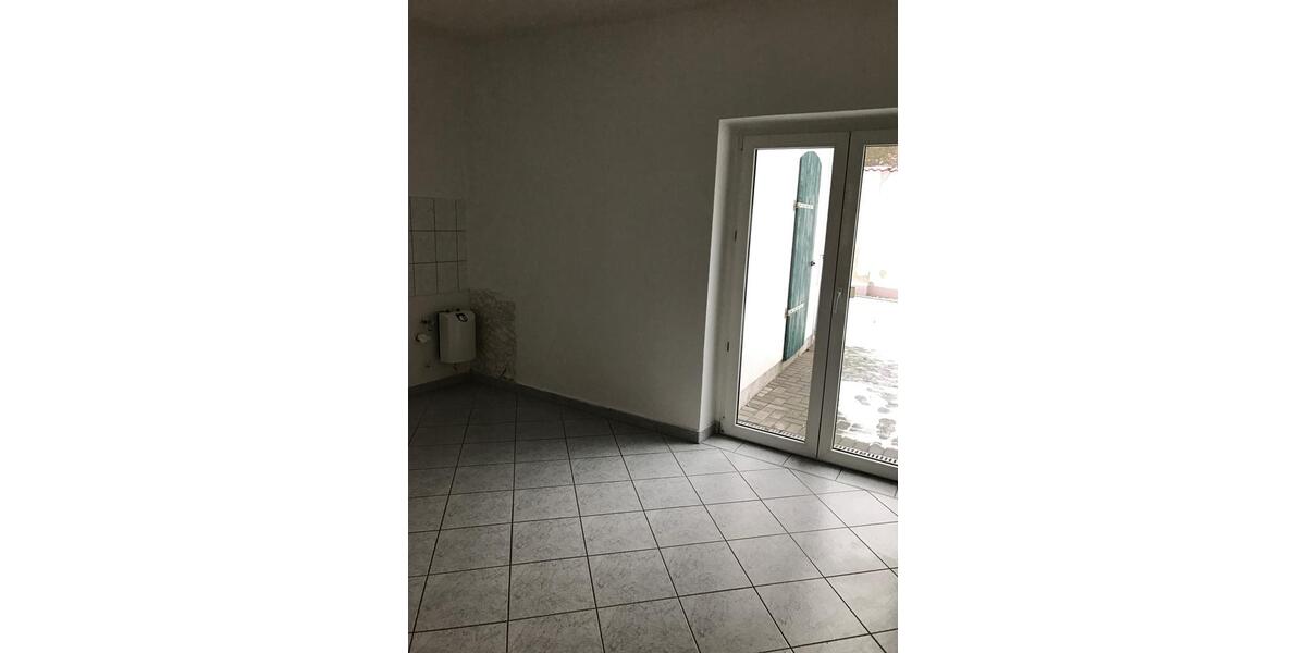 Erdgeschoßwohnung Raguhn-Jeßnitz Jeßnitz (Anhalt) - 2 Zimmer, 68 m&sup2;, 665&euro; | Angebot:25614526