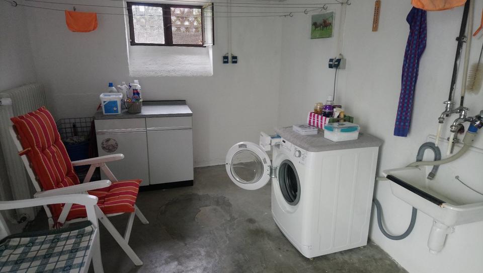 Windischeschenbach, 4 ZKB, WC, EG, 2-Fam.Haus, Balkon, Garage 4 zimmer