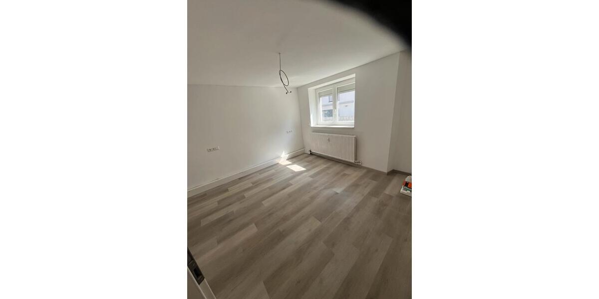 Erdgeschoßwohnung Gerlingen - 4 Zimmer, 92 m&sup2;, 1.450&euro; | Angebot:26611956