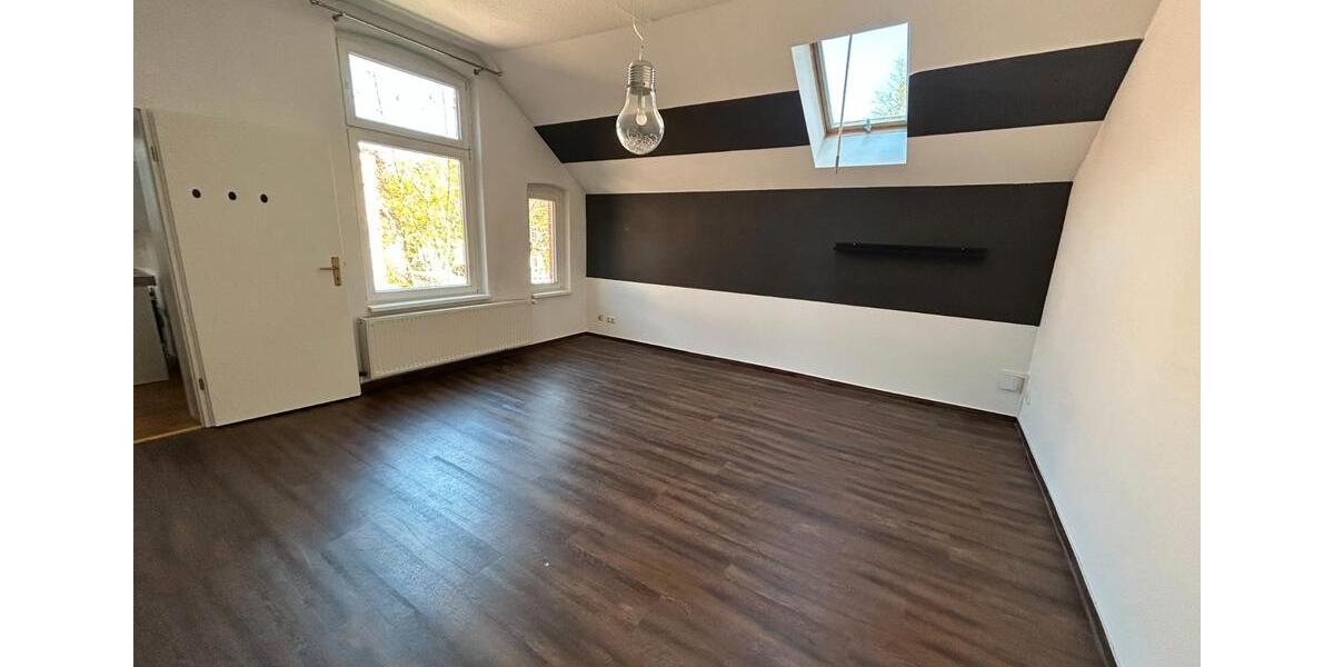 Dachgeschoßwohnung Ludwigslust - 1 Zimmer, 28 m&sup2;, 220&euro; | Angebot:26530063