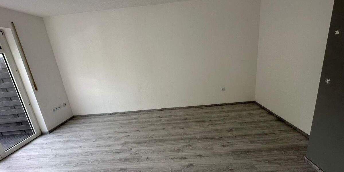 Etagenwohnung Niederwerrn - 2 Zimmer, 65 m&sup2;, 550&euro; | Angebot:26170564