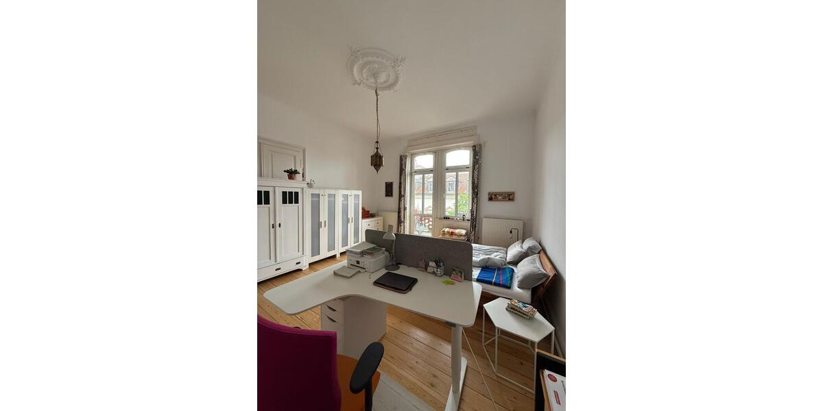 Etagenwohnung Wiesbaden Klarenthal - 4 Zimmer, 140 m&sup2;, 1.900&euro; | Angebot:26645382