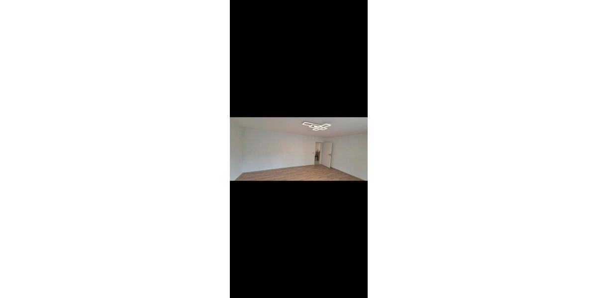 Erdgeschoßwohnung Kalbach - 3 Zimmer, 100 m&sup2;, 900&euro; | Angebot:26552786