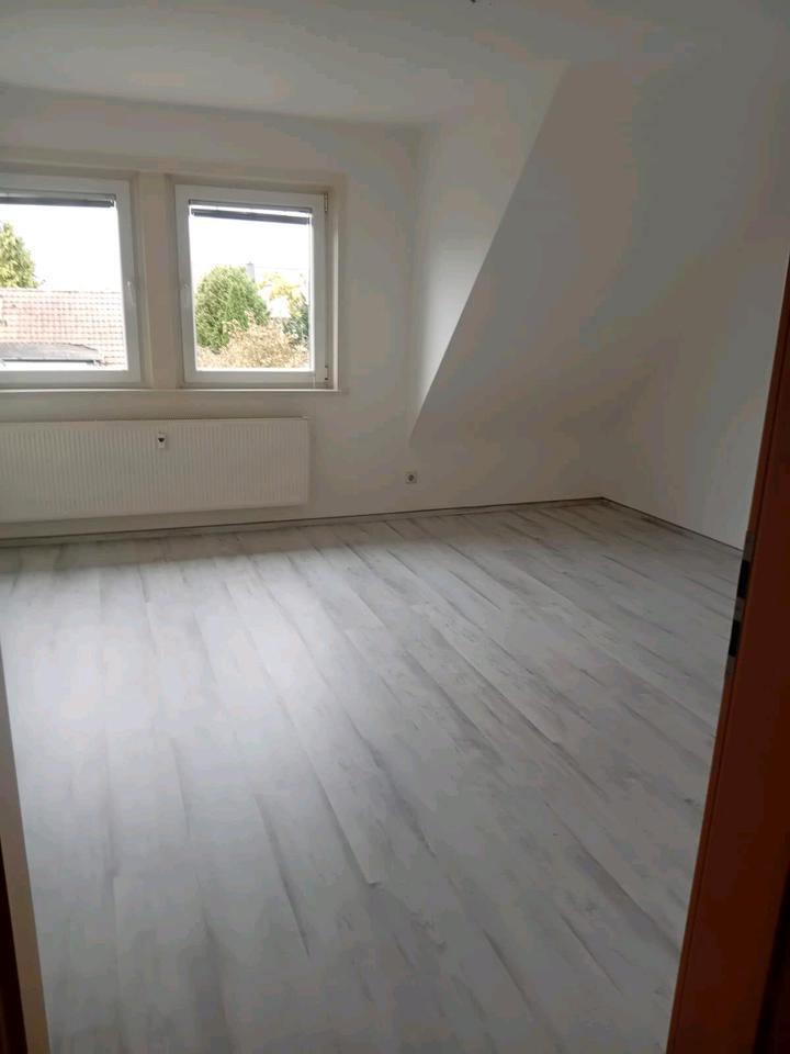 Helle 4-Zimmer Wohnung mit Balkon und Garage im Ostviertel zimmer