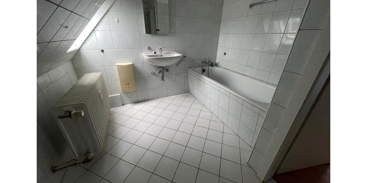 Dachgeschoßwohnung Hagen Hagen-Mitte - 2 Zimmer, 64 m&sup2;, 450&euro; | Angebot:26349074