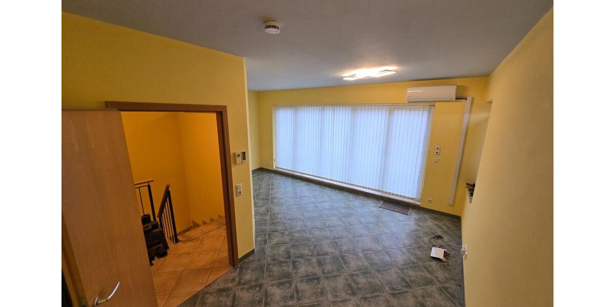 Reihenhaus Dresden Neustadt - 5 Zimmer, 136 m&sup2;, 1.700&euro; | Angebot:25924384