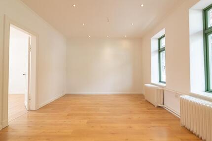 Ab sofort verfügbar: Teilsanierte Doppelhaushälfte in Cismar 4 zimmer