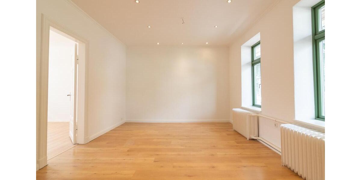 Ab sofort verfügbar: Teilsanierte Doppelhaushälfte in Cismar 4 zimmer