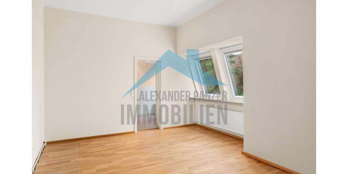 Etagenwohnung Fuldatal / Ihringshausen Ihringshausen - 4 Zimmer, 166 m&sup2;, 1.500&euro; | Angebot:25705733