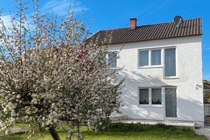Haus Neusäß - 5 Zimmer, 120 m&sup2;, 1.200&euro; | Angebot:26471984