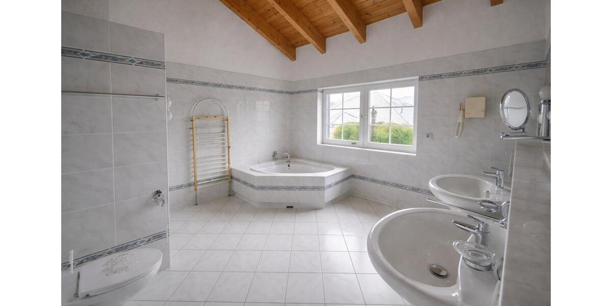 Etagenwohnung Großbeeren - 4 Zimmer, 155 m&sup2;, 2.356&euro; | Angebot:24374883