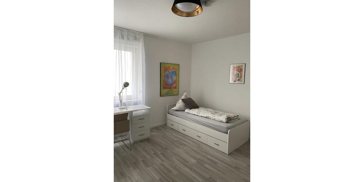 Wohnen auf Zeit Bergkamen - 4 Zimmer, 112 m&sup2;, 25&euro; | Angebot:20030517