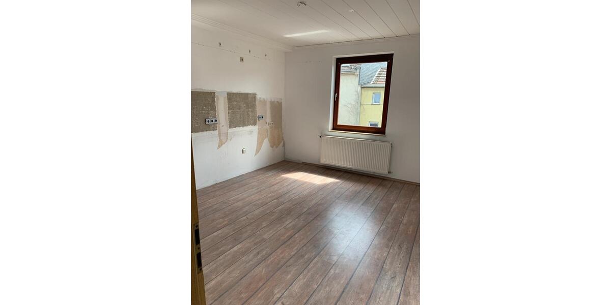Dachgeschoßwohnung Duisburg Hamborn - 2 Zimmer, 70 m&sup2;, 750&euro; | Angebot:26494678