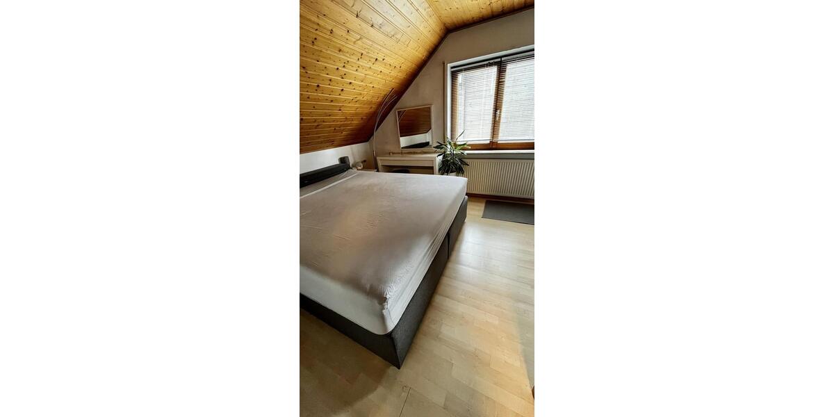 Dachgeschoßwohnung Spiegelberg - 3.5 Zimmer, 71 m&sup2;, 950&euro; | Angebot:26635622
