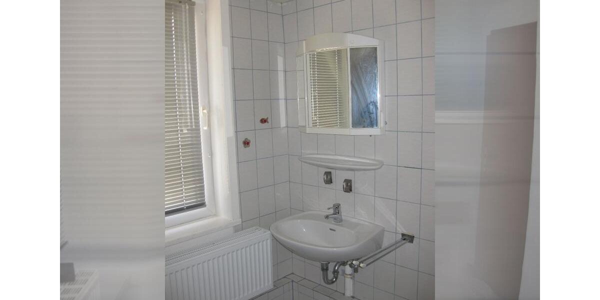 Dachgeschoßwohnung Einbeck - 3 Zimmer, 68 m&sup2;, 440&euro; | Angebot:25047486