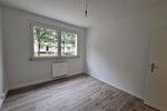 Erdgeschoßwohnung Dessau-Roßlau Brambach - 4 Zimmer, 65 m&sup2;, 389&euro; | Angebot:26549415