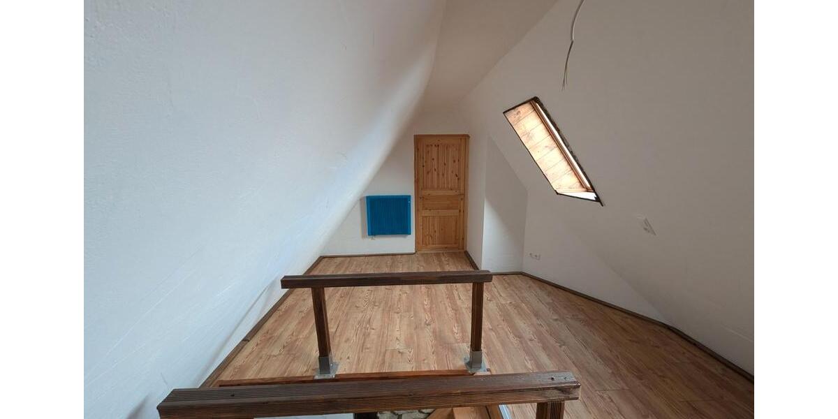 Bauernhaus, Landhaus Rottenburg am Neckar - 7 Zimmer, 200 m&sup2;, 1.750&euro; | Angebot:26041525