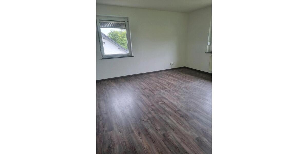 Etagenwohnung Schwarzenbach am Wald - 4 Zimmer, 100 m&sup2;, 595&euro; | Angebot:24784783