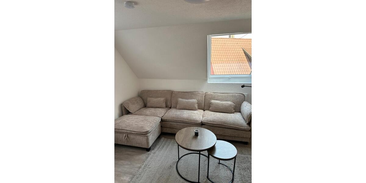 Dachgeschoßwohnung Fellbach Oeffingen - 3.5 Zimmer, 52 m&sup2;, 1.200&euro; | Angebot:26200120