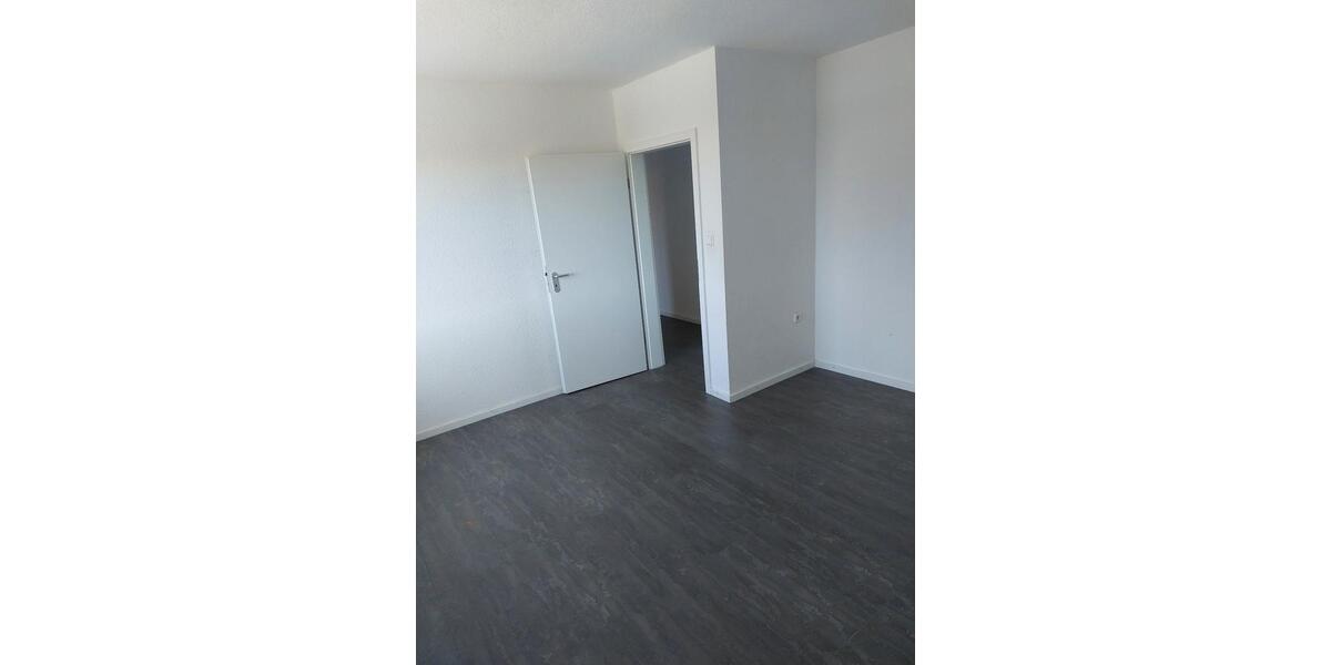 Etagenwohnung Söllingen - 4 Zimmer, 95 m&sup2;, 660&euro; | Angebot:26655643
