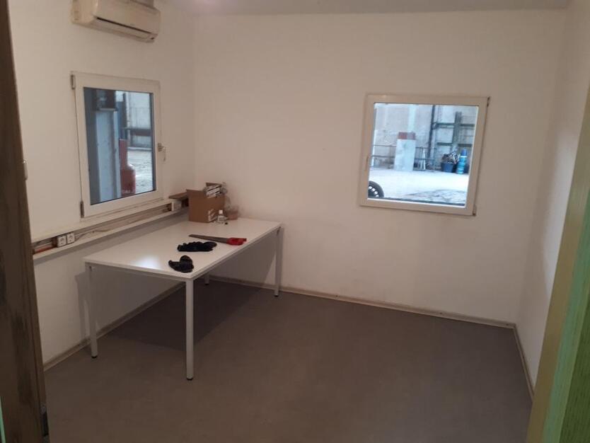 Halle Lagerhalle Kalthalle Freifläche Hamm Rathenaustraße zimmer